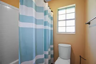 2810 Venetian, Gulf Breeze, FL 32563 - Photo 23