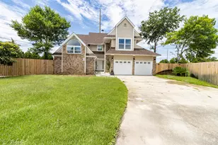 2003 Bob White Ct, Mary Esther, FL 32569 - Photo 1