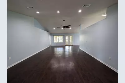 9903 Parker Lake Circle, Navarre, FL 32566 - Photo 5