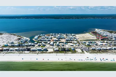 7402 Grand Navarre Boulevard, Navarre, FL 32566 - Photo 51