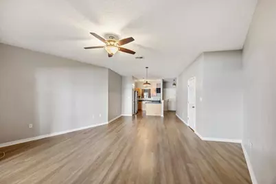 7202 Majestic Boulevard, Navarre, FL 32566 - Photo 9