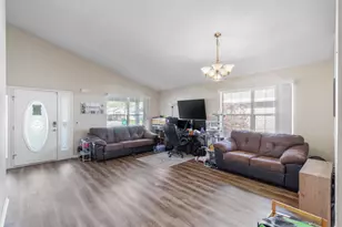 767 Pearl Sand Dr, Mary Esther, FL 32569 - Photo 3