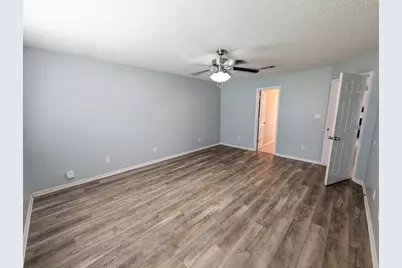 9516 Brentwood Boulevard, Navarre, FL 32566 - Photo 11