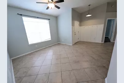 9516 Brentwood Boulevard, Navarre, FL 32566 - Photo 5