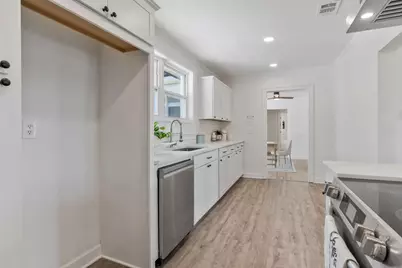1301 W Lee Street, Pensacola, FL 32501 - Photo 9