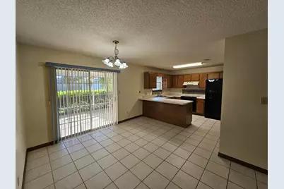7854 Pleasant Oaks Avenue, Navarre, FL 32566 - Photo 9