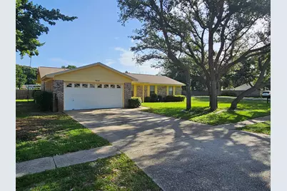 7854 Pleasant Oaks Avenue, Navarre, FL 32566 - Photo 1