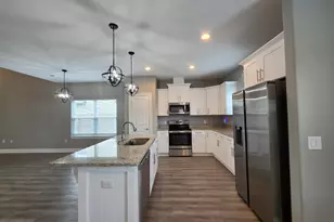 2331 Hadleigh Hills Ct, Navarre, FL 32566 - Photo 9