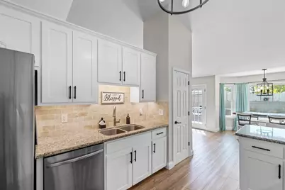 2331 Heritage Circle, Navarre, FL 32566 - Photo 21