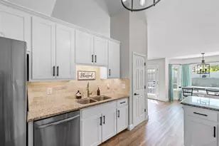 2331 Heritage Cir, Navarre, FL 32566 - Photo 21