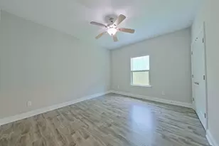 8528 Carlos St, Navarre, FL 32566 - Photo 15