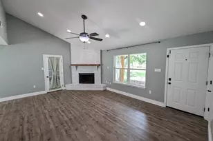 8717 Sand Pine Dr, Navarre, FL 32566 - Photo 5