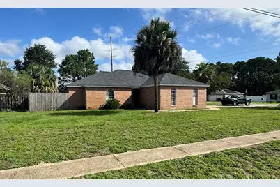 9608 Brentwood Boulevard, Navarre, FL 32566 - Photo 1