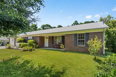 8197 Verdura Street, Navarre, FL 32566 - Photo 3