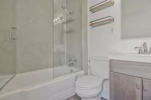 1760 W Romana St, Pensacola, FL 32502 - Photo 9