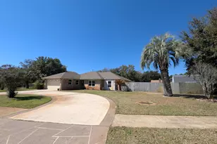 2217 Calle De Pizzaro, Navarre, FL 32566 - Photo 1