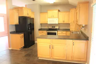 3665 Burton Cir, Navarre, FL 32566 - Photo 3