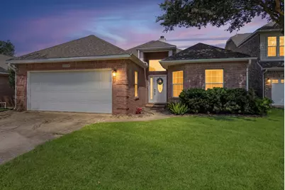 4004 Longwood Circle, Gulf Breeze, FL 32563 - Photo 1