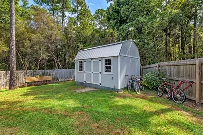 2096 Constitution Drive, Navarre, FL 32566 - Photo 23