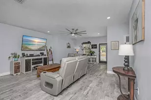 2096 Constitution Dr, Navarre, FL 32566 - Photo 5