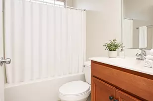 1684 Sycamore Ave, Niceville, FL 32578 - Photo 17