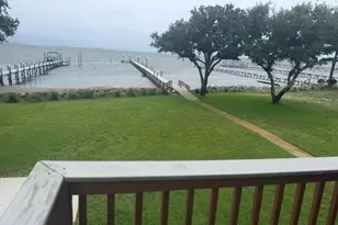 5481 Soundside Dr, Gulf Breeze, FL 32563 - Photo 9
