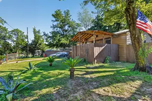 121 Columbia Ln, Crestview, FL 32536 - Photo 9