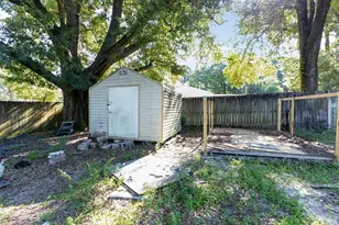 121 Columbia Ln, Crestview, FL 32536 - Photo 7