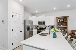 3981 Pendragon Cir, Milton, FL 32583 - Photo 9