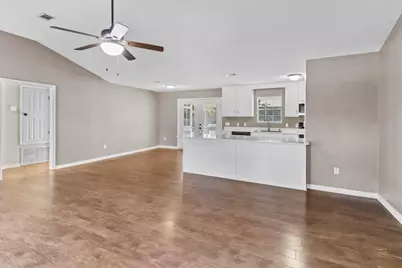 8103 Menorca Street, Navarre, FL 32566 - Photo 9