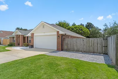 7595 Marthas Way, Navarre, FL 32566 - Photo 3