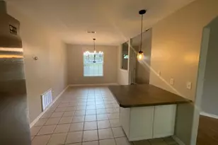 7636 Manatee St, Navarre, FL 32566 - Photo 5