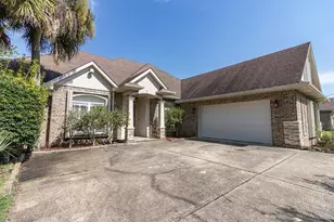 1866 Sunrise Dr, Navarre, FL 32566 - Photo 45
