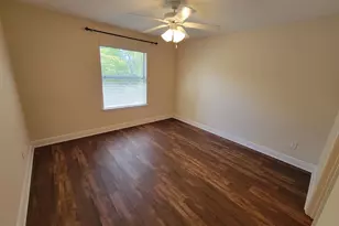 2120 Hadleigh Hills Ct, Navarre, FL 32566 - Photo 3