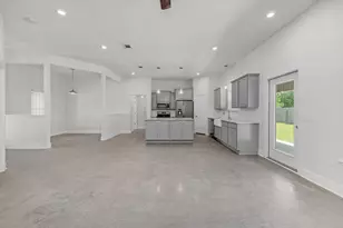 4902 Landmark Ln, Pace, FL 32571 - Photo 9