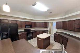 2037 Hawthorne Dr, Navarre, FL 32566 - Photo 7