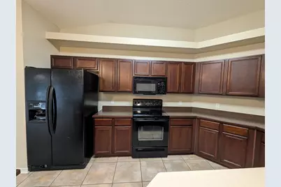 2037 Hawthorne Drive, Navarre, FL 32566 - Photo 9