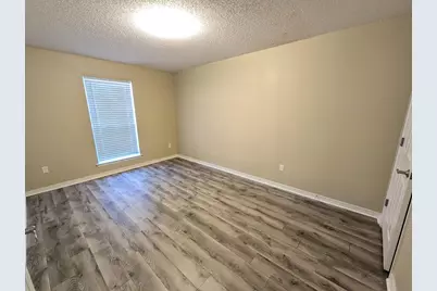 2037 Hawthorne Drive, Navarre, FL 32566 - Photo 17