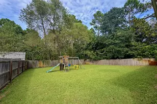 8962 E River Dr, Navarre, FL 32566 - Photo 27
