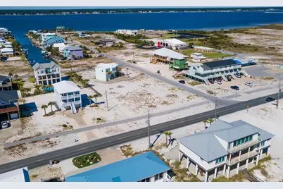 8212 Gulf Boulevard, Navarre, FL 32566 - Photo 11