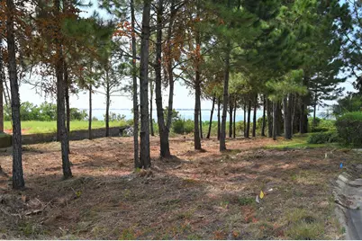 1726 Villa Vizcaya Drive, Navarre, FL 32566 - Photo 3