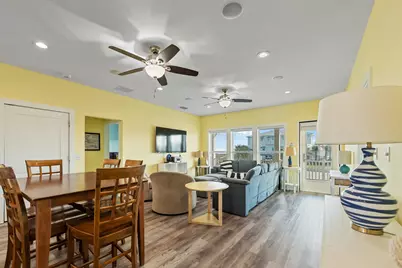 8162 Gulf Boulevard #., Navarre, FL 32566 - Photo 13