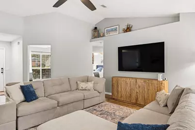 8134 Country Bay Boulevard, Navarre, FL 32566 - Photo 5