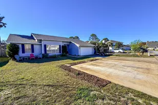 1647 Kalakaua Ct, Gulf Breeze, FL 32561 - Photo 51