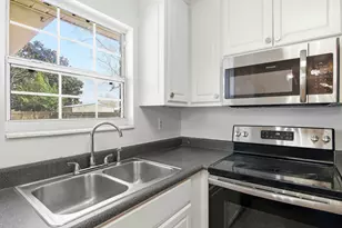 105 S Kimbrel Ave, Panama City, FL 32404 - Photo 9