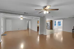 300 Wildwood St, Mary Esther, FL 32569 - Photo 5