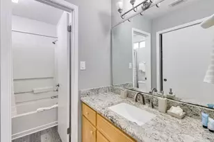 3057 Yorktown Cir, Fort Walton Beach, FL 32547 - Photo 5