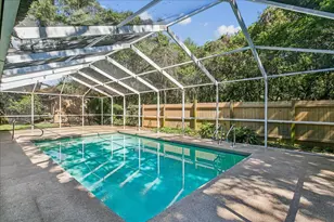 2437 W Bayshore Rd, Gulf Breeze, FL 32563 - Photo 37