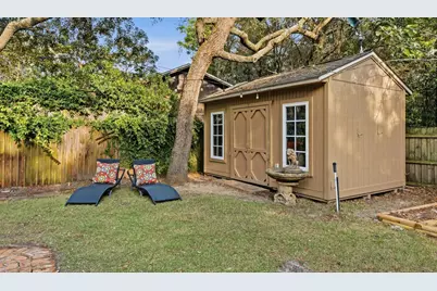 2437 W Bayshore Road, Gulf Breeze, FL 32563 - Photo 47