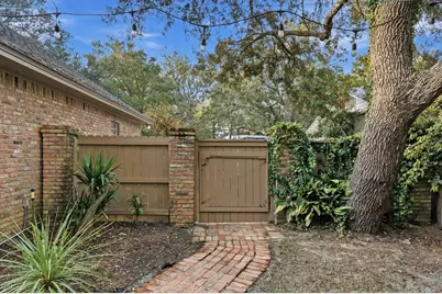 2437 W Bayshore Road, Gulf Breeze, FL 32563 - Photo 45
